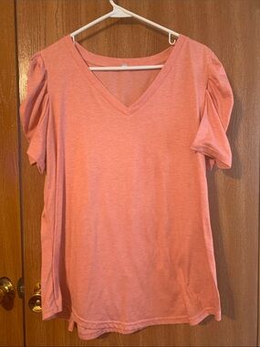 Light Pink V-Neck Puff Sleeve Tee